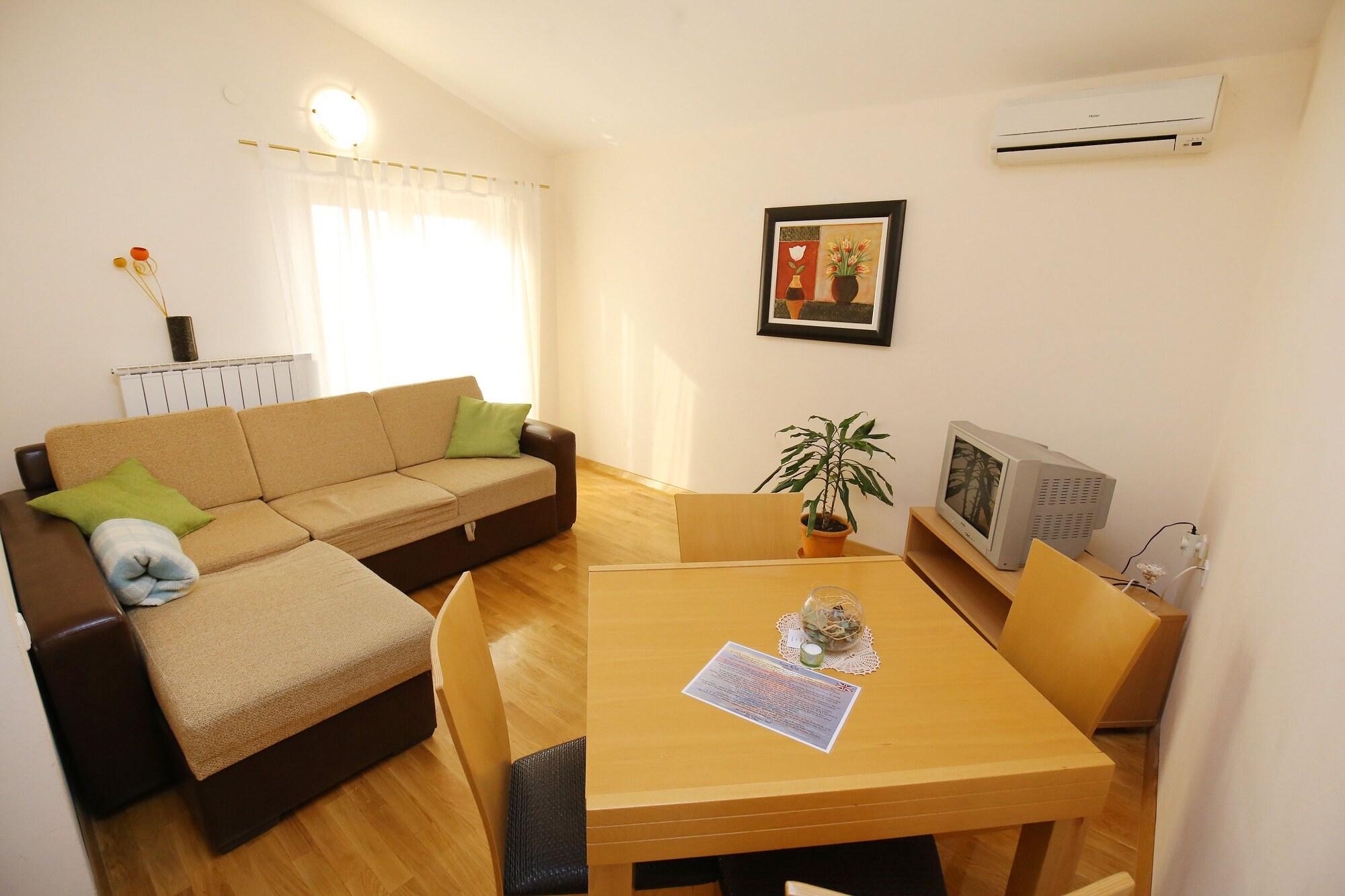 Apartament Zubcic *
